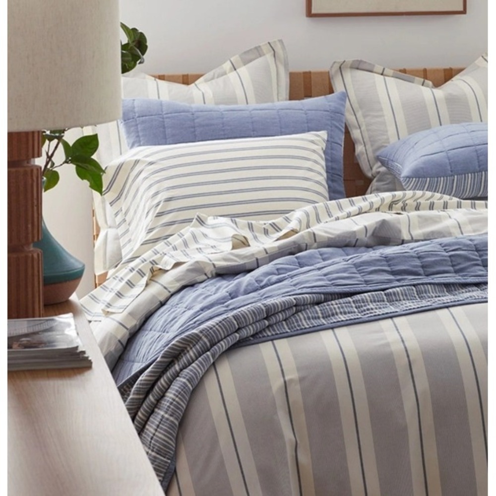 The Company Store Queen Navy Wide Stripe T200 Yarn Dyed Percale Duvet Cover